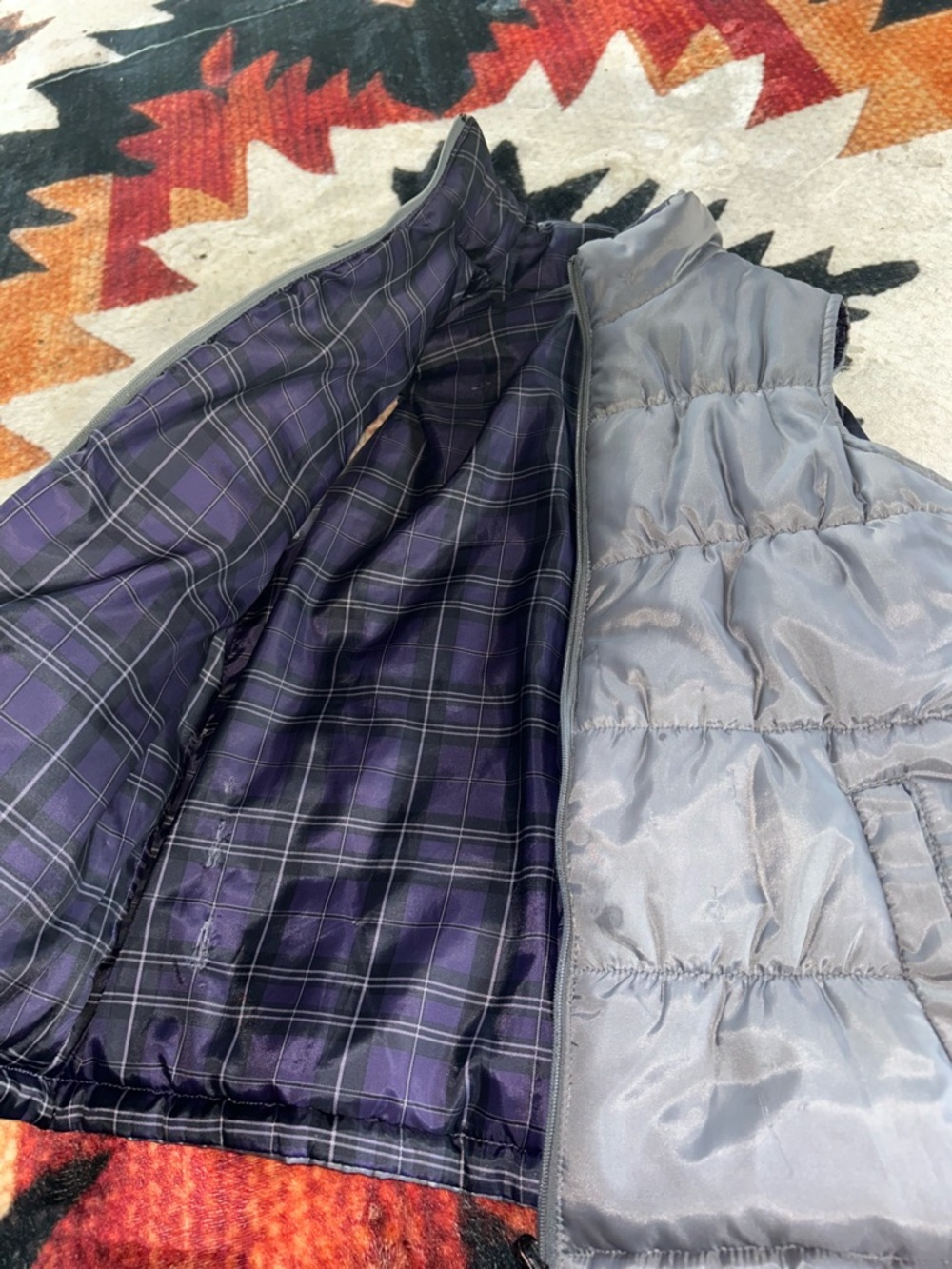 Reversible vest - Picture 3 of 9